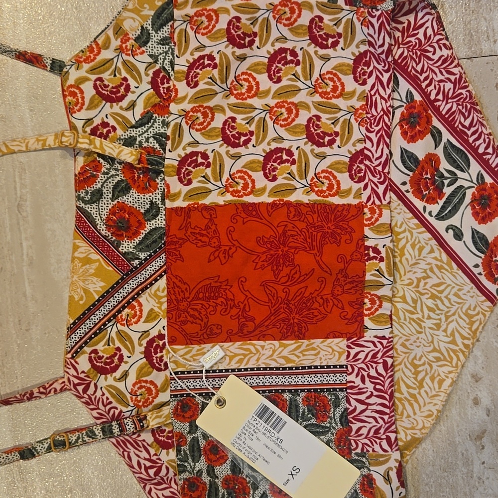 New Berrylush Floral Patchwork Crop Top - Picture 5 of 13